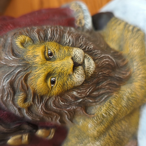 Ceramic Santa Lion and Lamb - Picture 4 of 4